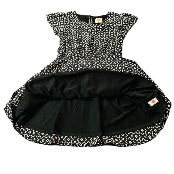 TOTAL GIRL CASUAL SHORT SLEEVE BLACK AND WHITE FLORAL PATTERN DRESS EST SZ 10 - Picture 3 of 11